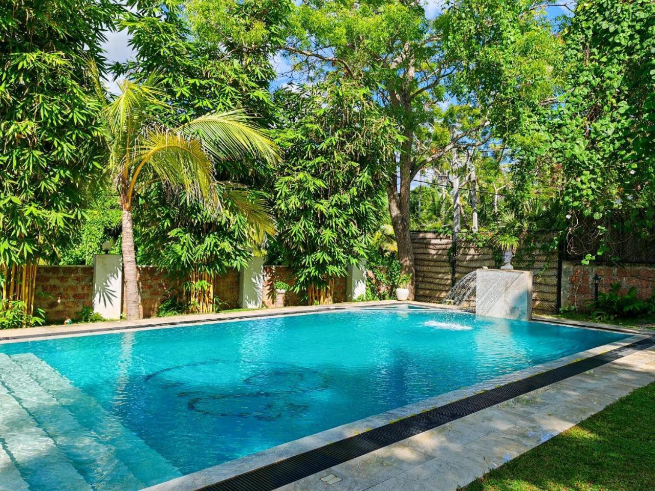 Villa Lyvie Ayurvedic Hotel 탕갈레 외부 사진