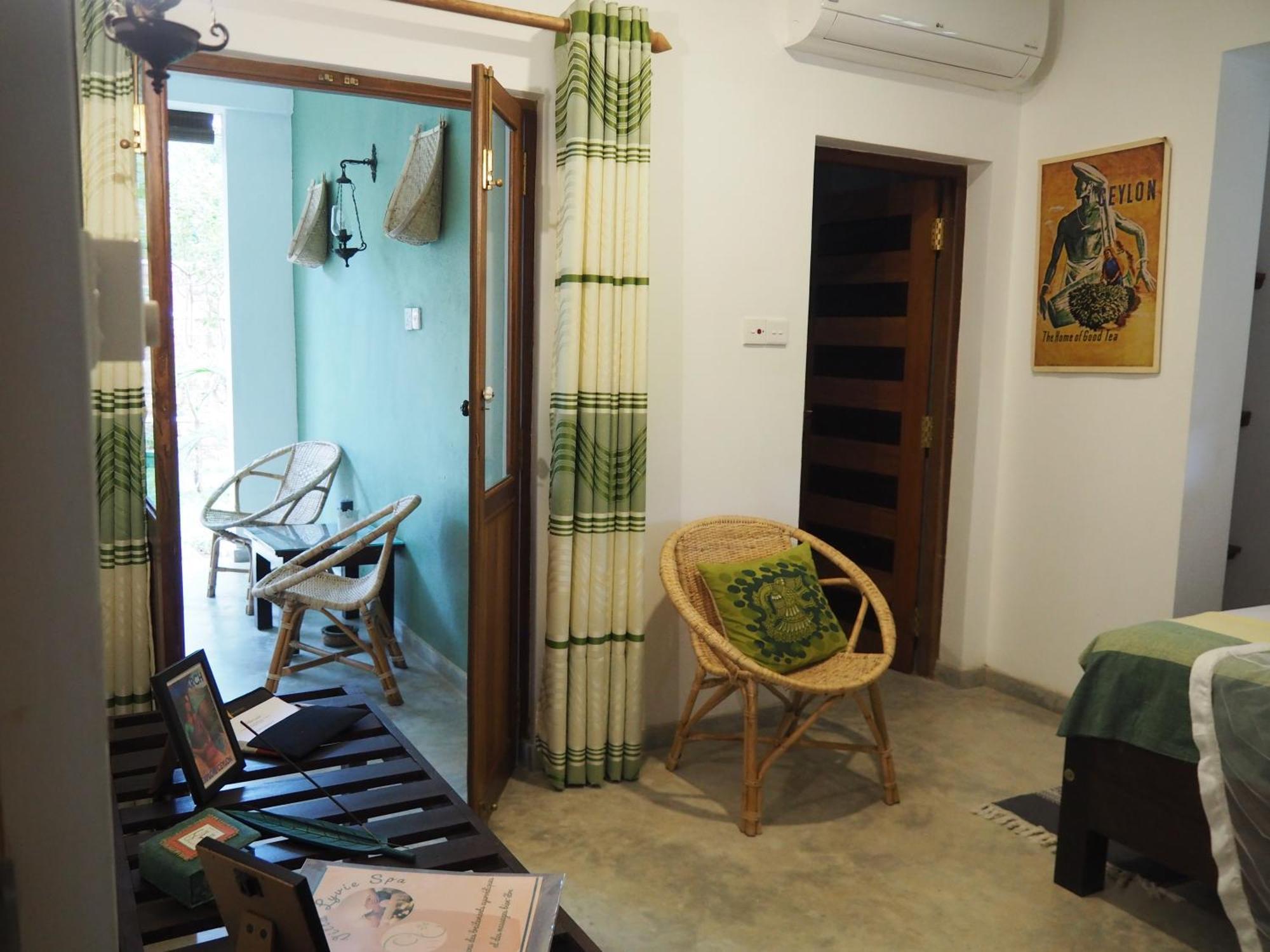 Villa Lyvie Ayurvedic Hotel 탕갈레 외부 사진